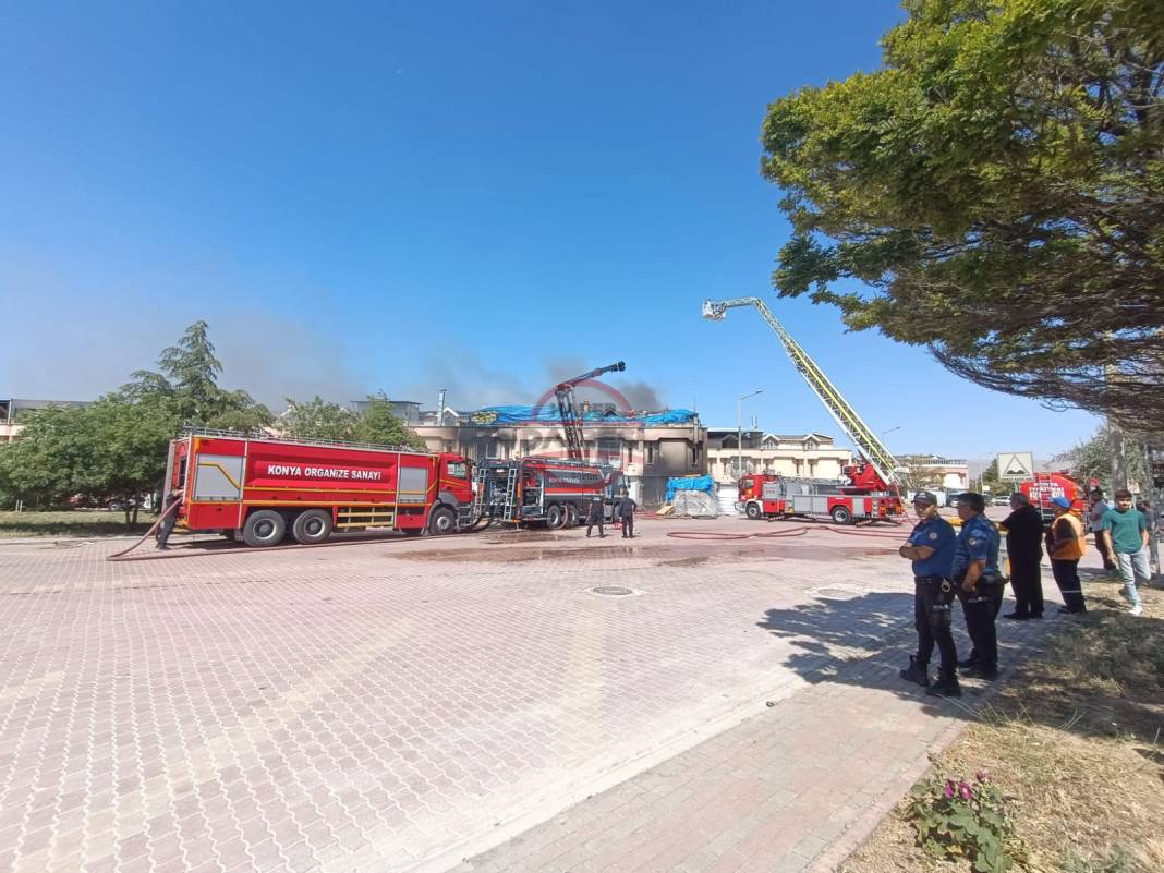 Konya’da kozmetik firmasında korkutan yangın 7